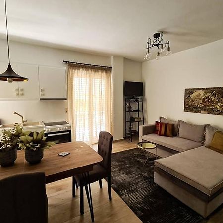 Modern Apt In The Heart Of Glyfada - Literally!! Афины Экстерьер фото
