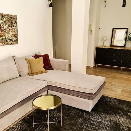 Modern Apt In The Heart Of Glyfada - Literally!! Афины Экстерьер фото